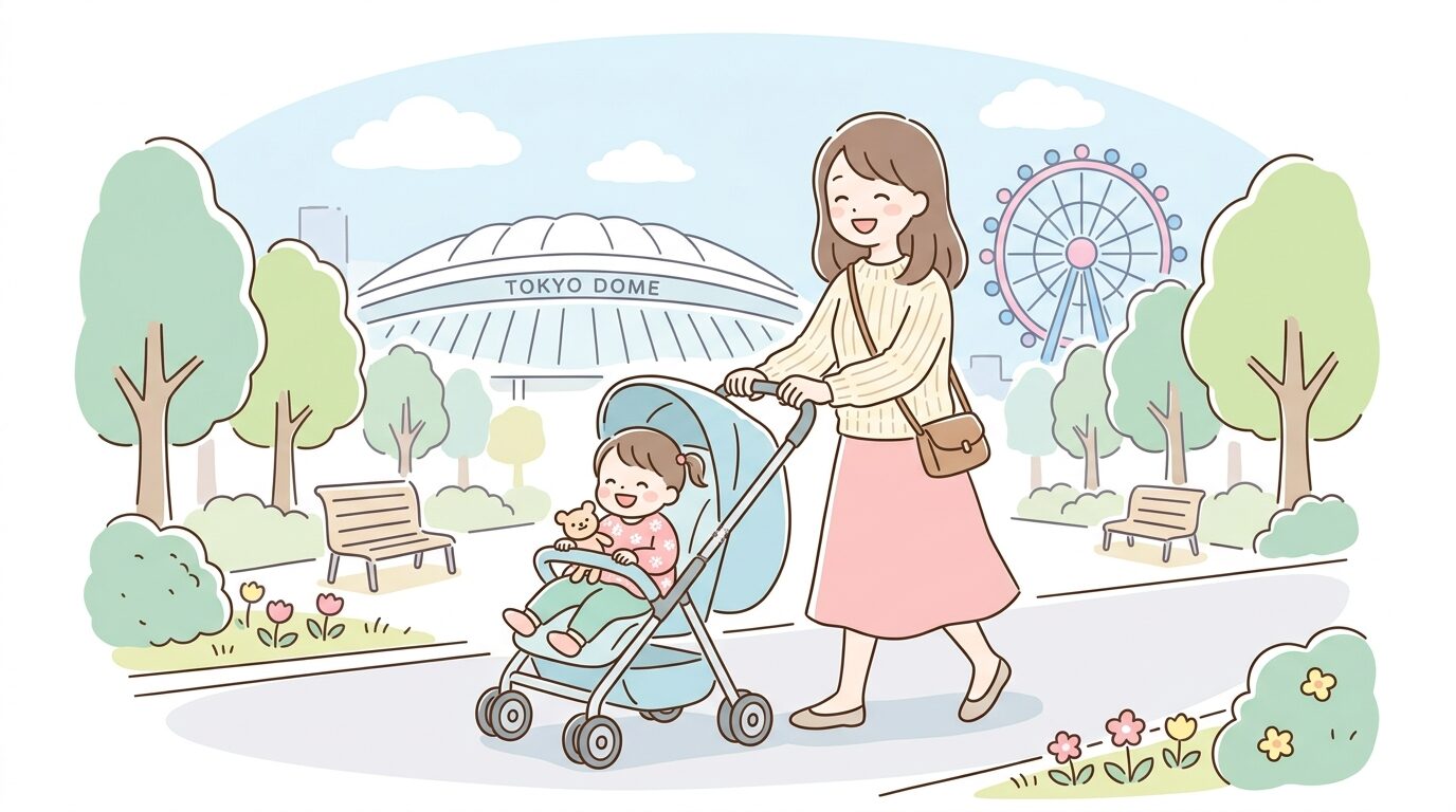 東京ドームシティの園内をベビーカーを押しながら歩く笑顔の母親と幼い子ども