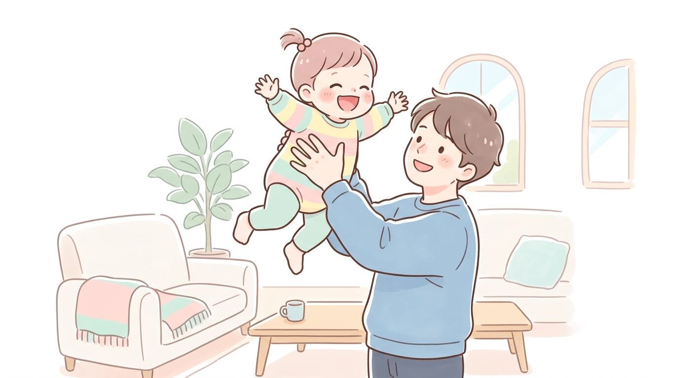 リビングで満面の笑みを浮かべながらパパに高い高いをしてもらう1歳の赤ちゃん