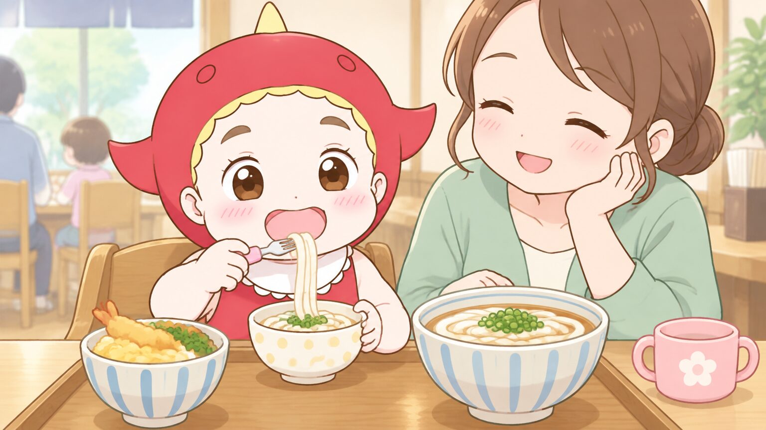 ミニ丼とかけうどんを前に、小さな器とフォークで麺を食べる3歳くらいの子どもと見守る母親の手元